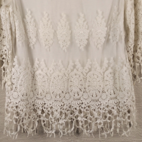 Chico's Cream Crochet Knit Tulle Overlay Round Neckline 3/4 Sleeve Pullover Top - Picture 9 of 12